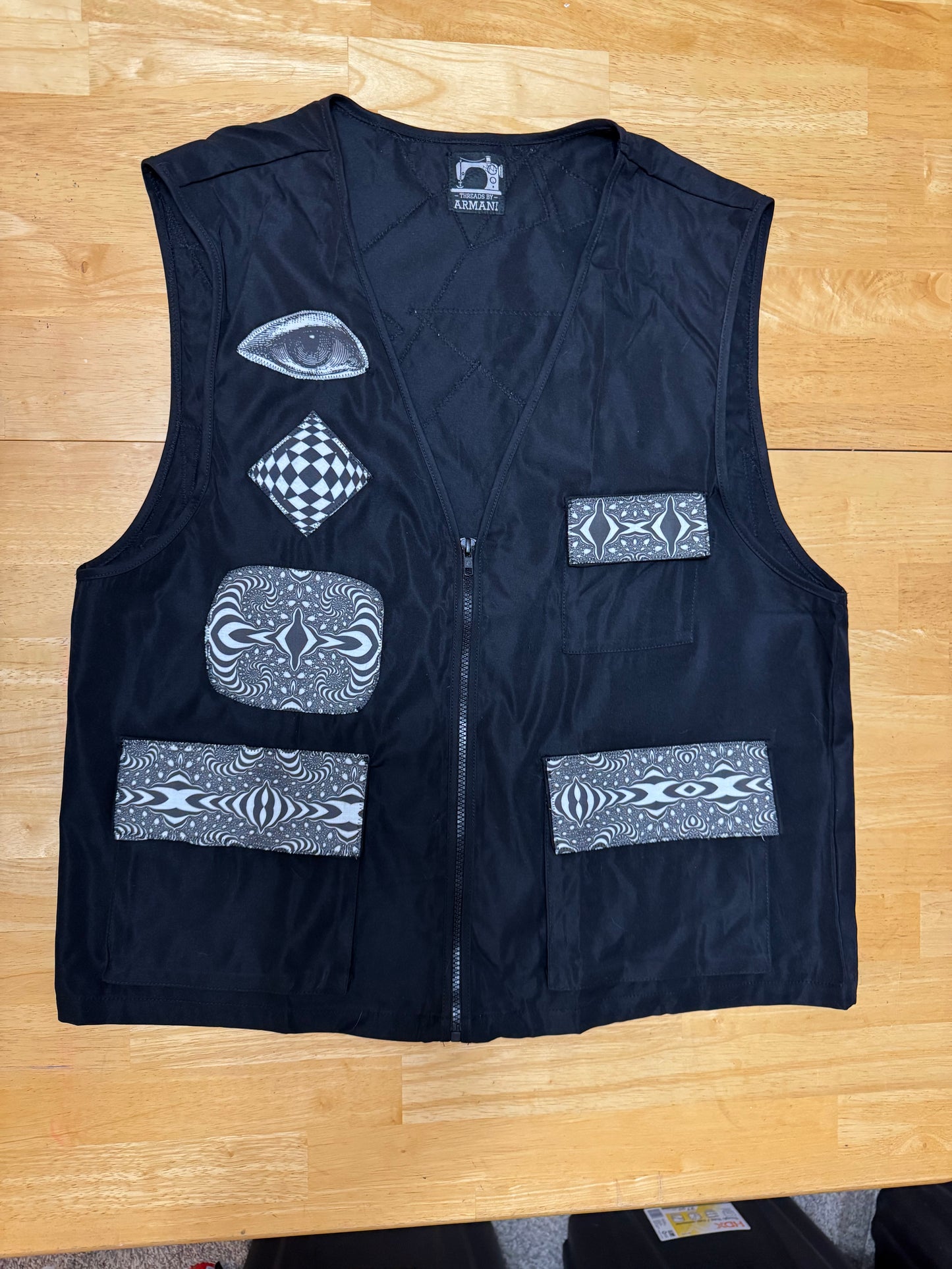 B&W Vest 015